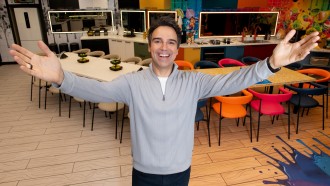 Que horas começa o BBB 26 hoje, segunda (16)?