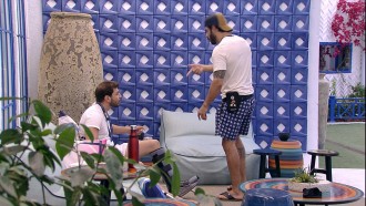 Rodolffo avisa para Caio no BBB21: 'Vou grilar com você'