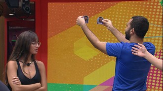 Rodolffo e Gilberto são sorteados para fazer as compras do grupo Xepa