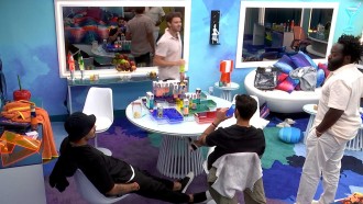 Rodrigo dispara para Lucas: 'Podia ir na Eslovênia'