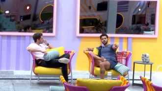 Rodrigo diz para Lucas: 'Estou comprando uma briga sozinho'