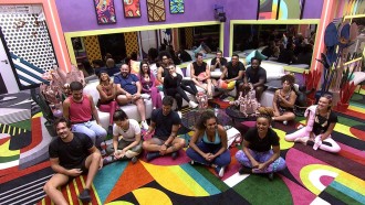 Tadeu fala pela primeira vez com os Camarotes no BBB22