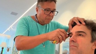 Tadeu Schmidt prepara visual novo para pré-estreia do BBB 26