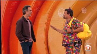 Tadeu Schmidt recebe Babu Santana, e 7º eliminado confessa: 'Precisando de um abraço'