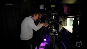 Tadeu Schmidt revela o que tem por trás dos espelhos do BBB