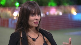 Thaís chama Arthur para conversar sobre o Jogo da Discórdia