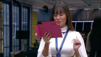 Thaís escolhe Viih Tube e Pocah para o Almoço do Anjo