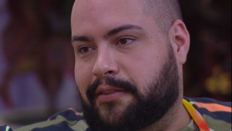 Tiago Abravanel comenta sobre sua relação com as tias