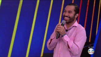 Tiago Leifert conversa com Gilberto, 16º eliminado do BBB21