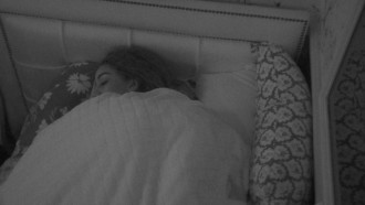 Todos dormem após madrugada animada no BBB21