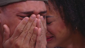 Vinícius chora ao receber Presente do Anjo no BBB 25