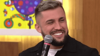 Arthur Picoli participa do “Encontro” e comenta amizade com brother do BBB 21: “Um dos caras que eu mais converso aqui fora”