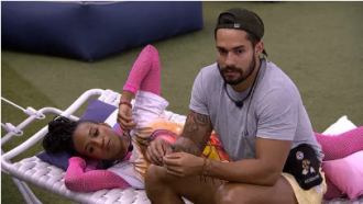 Karol Conká se desentende com Arcrebiano: 'Estou chateada'