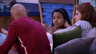 Gleici para Ayrton: 'Não precisa apontar o dedo na minha cara'