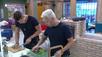 Guilherme e Viny preparam o almoço dos peões
