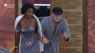 Guilherme faz imitação no quarto e Viny se irrita: ‘Quero dormir’