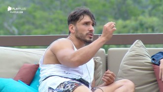 Lucas diz que Andréa poderia ser mais humilde: 'Seria mais querida'