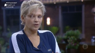 Lucas provoca punição e Andréa fica uma fera