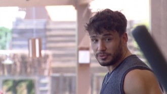 Lucas Viana chega a 101 kg e anuncia que quer emagrecer