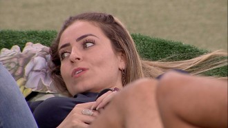 Paula comenta com Hariany: 'Não confio no Maycon nem um pouco'