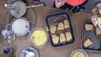 Peões almoçam creme de milho feito por Sabrina Paiva