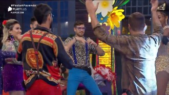 Peões curtem noite de festa brega