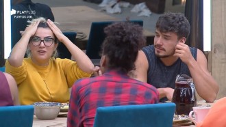 Tatuagem e moicano: peões conversam sobre moda