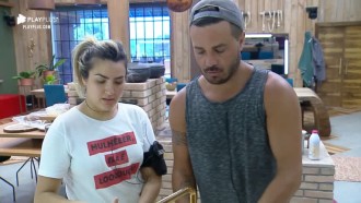 Thayse diz que Viny não ajuda nas atividades e Phavanello discorda