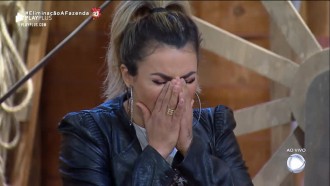 Veja a reação de Thayse ao saber que permanece em ‘A Fazenda’