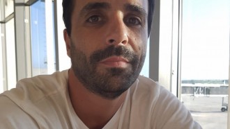 Vinicius, do BBB19, é sempre o primeiro a chegar e o último a sair das baladas!