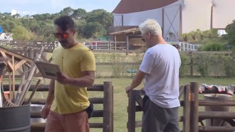 Viny Vieira ensina como Jorge Sousa deve realizar novas tarefas