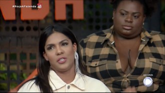 Com emoção, Tays vota em Jojo - A Fazenda 12