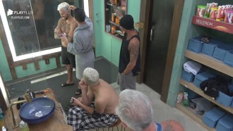 Lipe desenha coração no cabelo - A Fazenda 12