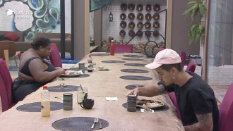 Peões almoçam na sede - A Fazenda 12