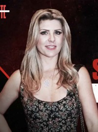 Íris Stefanelli