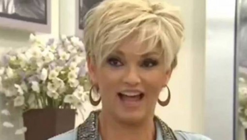 Andréa Nóbrega leva tombo na última festa em ‘A Fazenda 11’