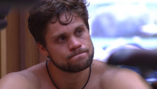 Breno elogia Ana Clara: 'Até novela, se ela quiser fazer, dá conta'
