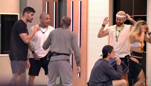 Após Mercado no BBB 23, brothers se empolgam e cantam rap