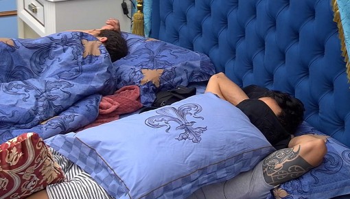 Após Raio-X e café da manhã, brothers dormem no BBB21
