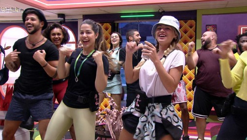 Brothers cantam e dançam músicas de Thiaguinho