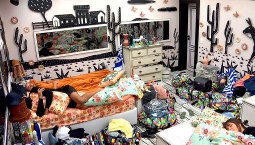 Brothers do BBB21 voltam a dormir após o Raio-X