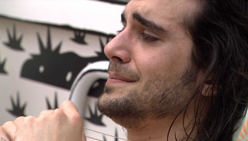 Finalista do BBB21, Fiuk chora sozinho no Quarto Cordel