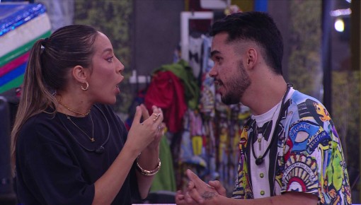 João Pedro revela para Renata que não confia em Vilma e Eva
