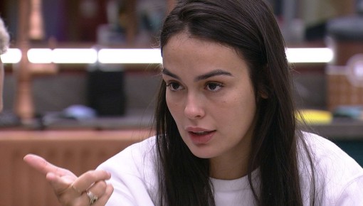 Larissa revela que vai votar em sister
