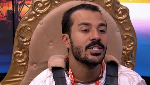 Mateus comenta sobre Eva no Confessionário do BBB 25