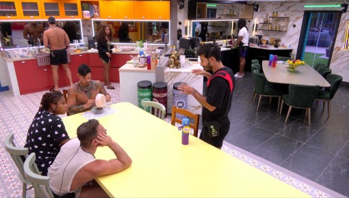 Mateus tem pesadelo com Tá Com Nada no BBB 25: 'Acordei suando'