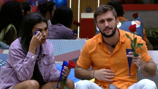 Pocah chora e desabafa com Arthur: 'Eu não sou um monstro'