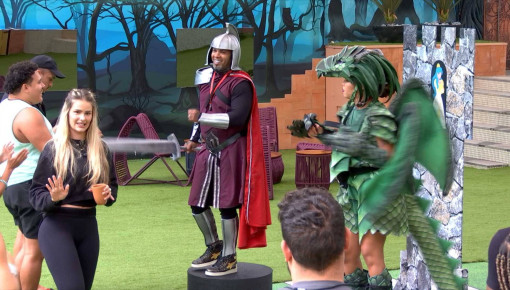 Rodriguinho e Pitel cumprem Castigo do Monstro no BBB 24