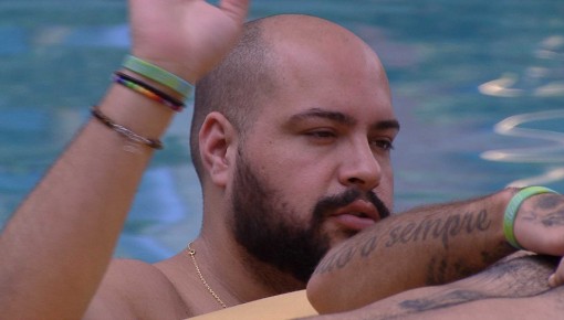 Tiago Abravanel, do BBB 22, lembra encontro com Roberto Carlos