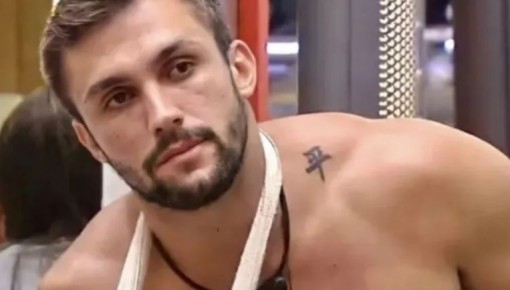 BBB21: Arthur quer bater em participantes após descobrir votos e explode: “Porrada nesse filho da p*ta”